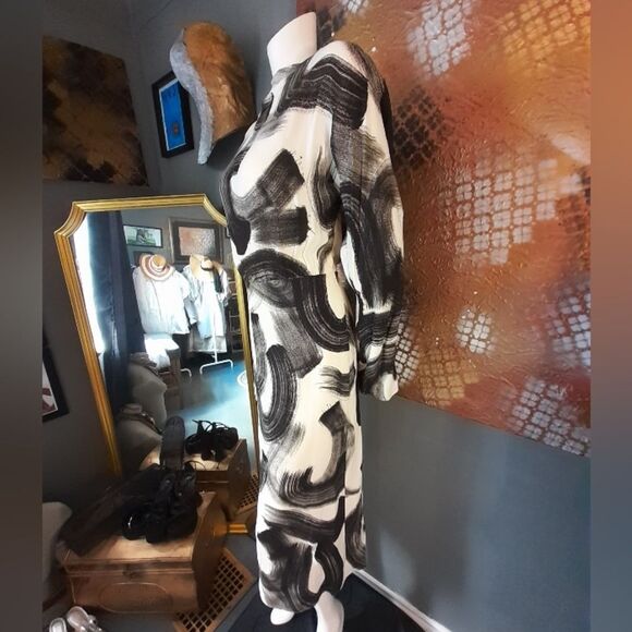 Zara Abstract Black and Off White Dress - Picture 5 of 14